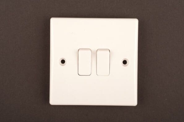 Slimline 10A 2G 2way Switch to BS3676