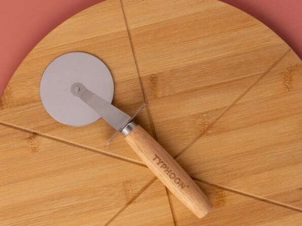 World Foods Pizza Board & Cutter